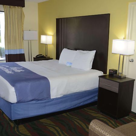 Days Inn By Wyndham Kodak/Sevierville Intrstate Smokeymntns Екстериор снимка