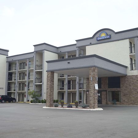 Days Inn By Wyndham Kodak/Sevierville Intrstate Smokeymntns Екстериор снимка