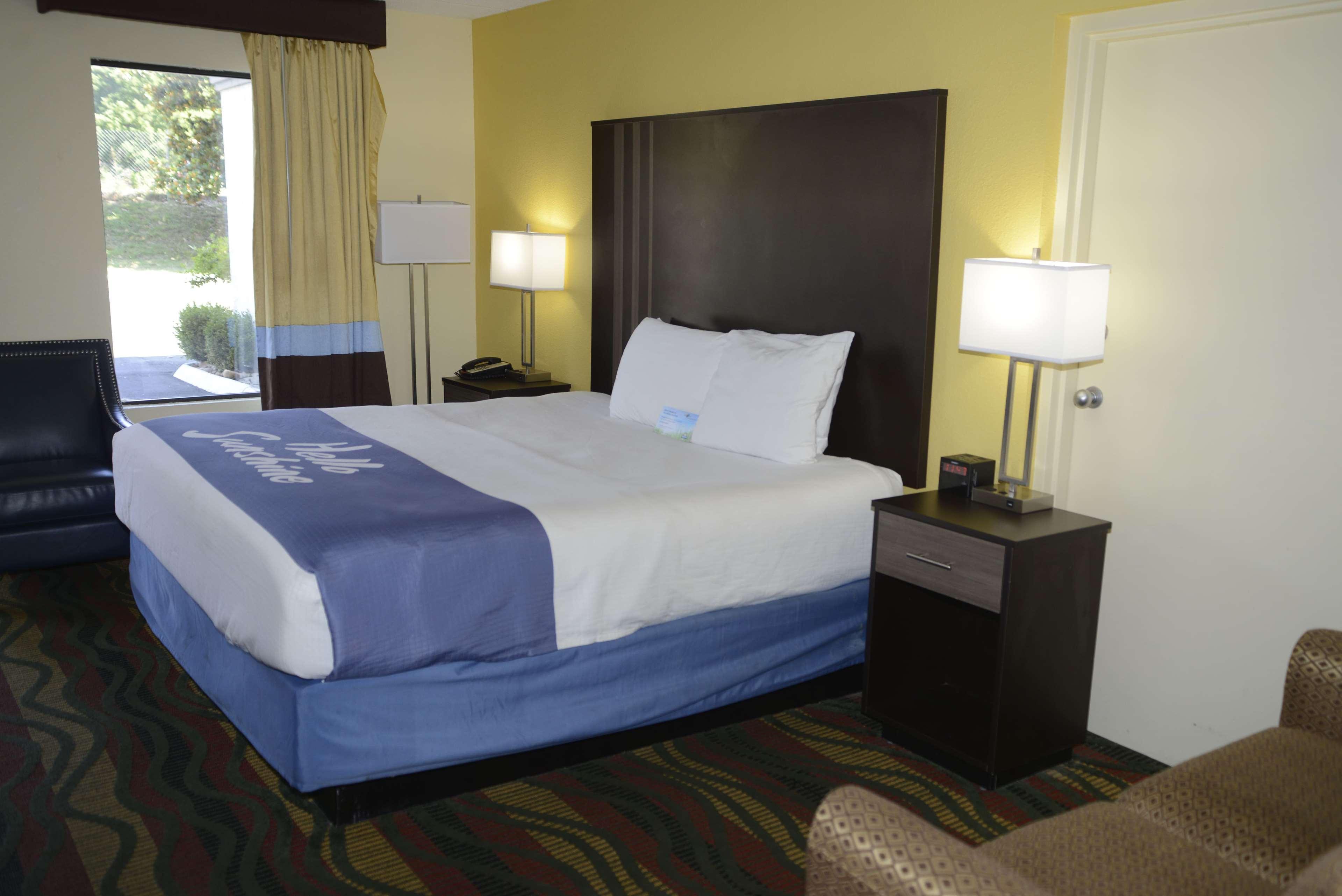 Days Inn By Wyndham Kodak/Sevierville Intrstate Smokeymntns Екстериор снимка
