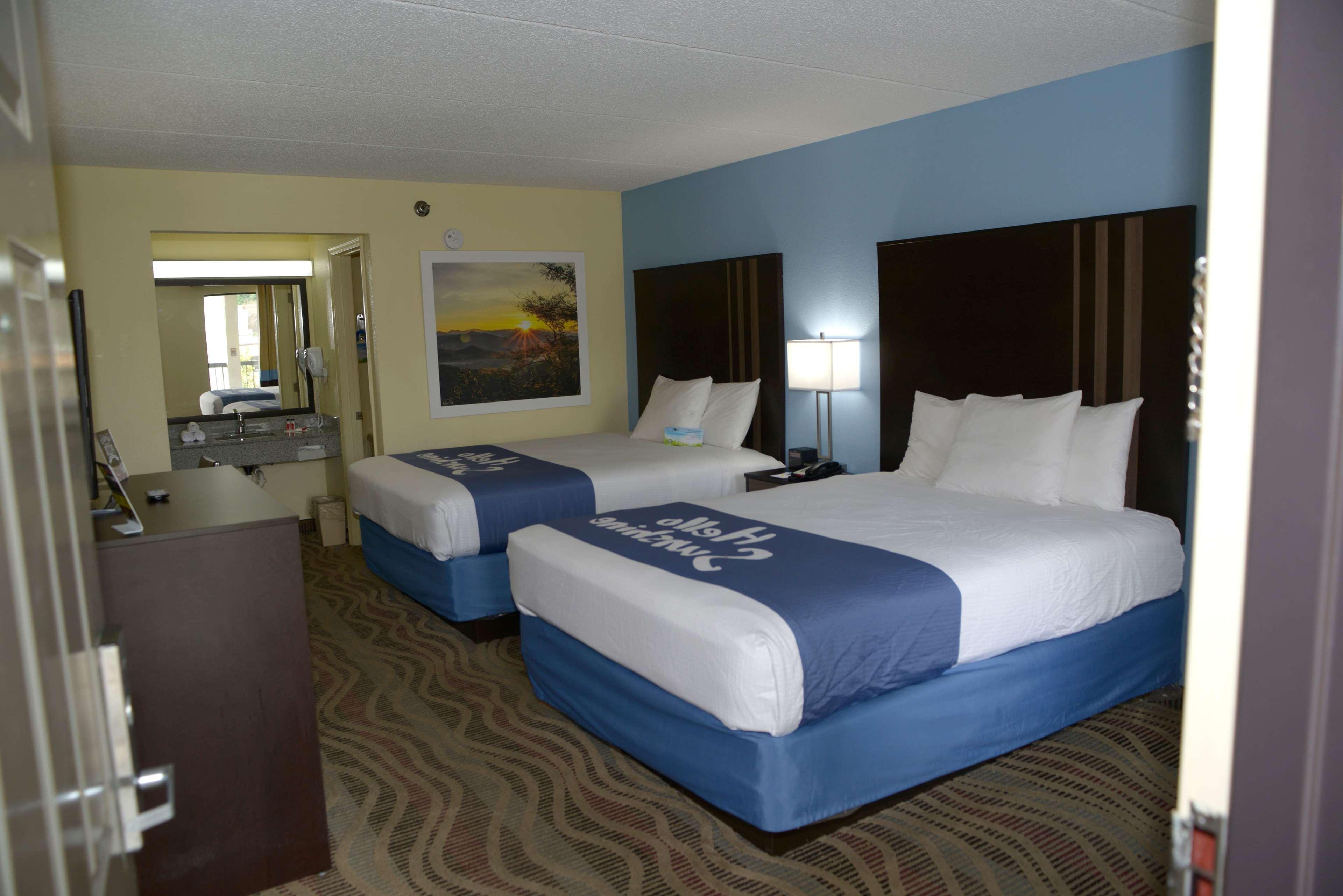 Days Inn By Wyndham Kodak/Sevierville Intrstate Smokeymntns Екстериор снимка