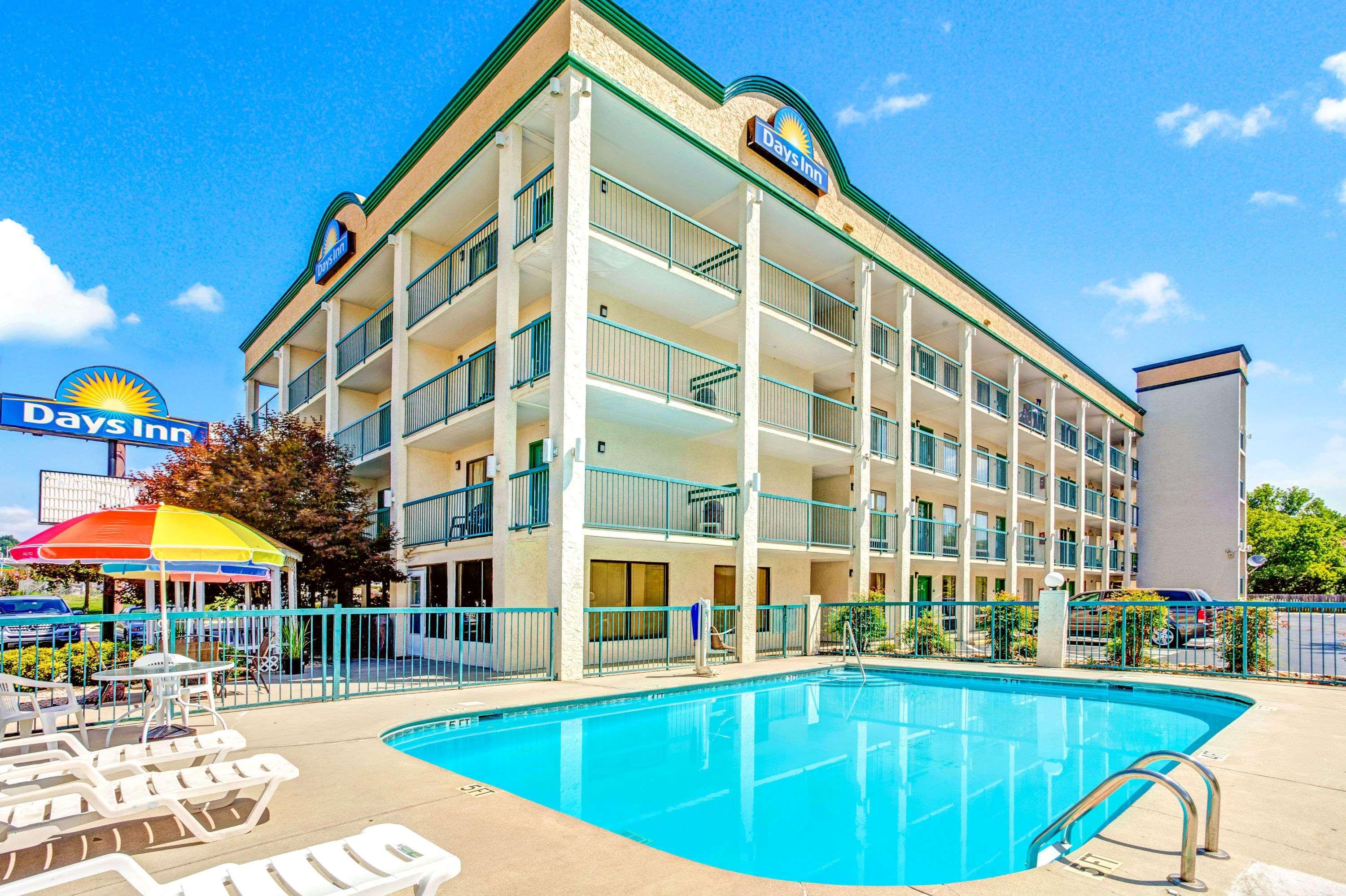 Days Inn By Wyndham Kodak/Sevierville Intrstate Smokeymntns Екстериор снимка