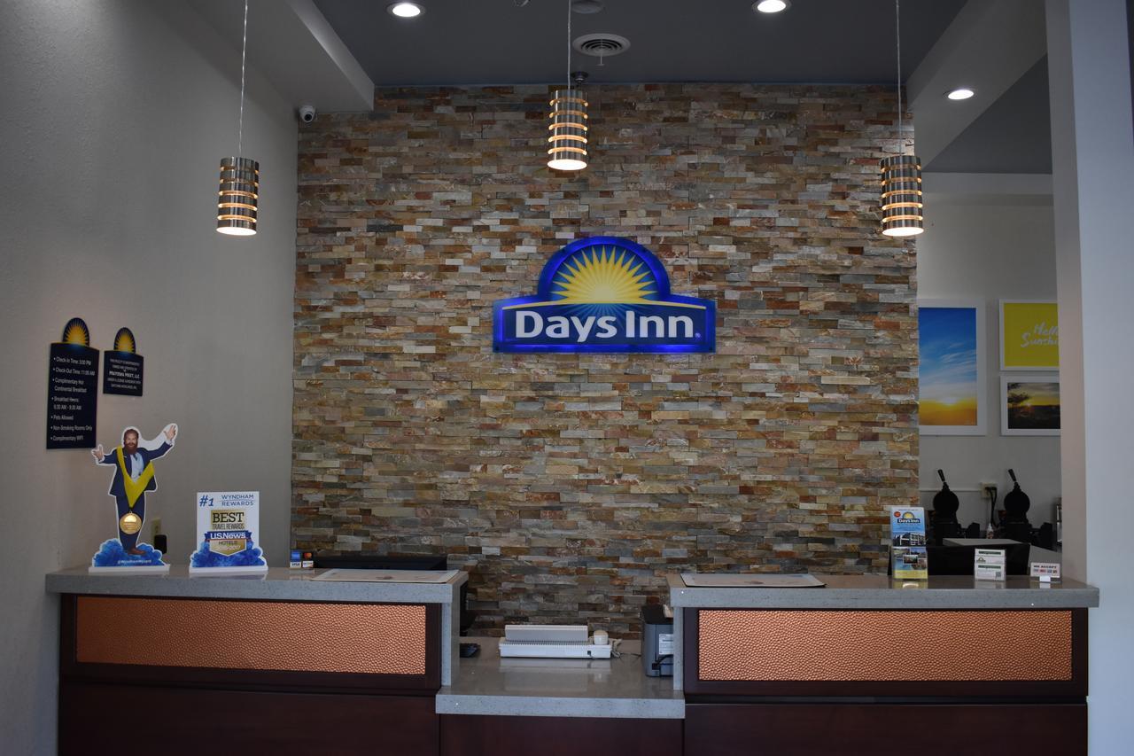 Days Inn By Wyndham Kodak/Sevierville Intrstate Smokeymntns Екстериор снимка